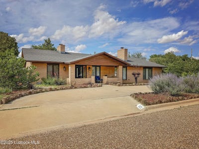 /international/us/805-2nd-street-plains-tx-110100186125/