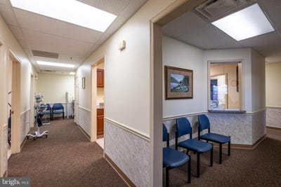 /international/us/3450-old-washington-road-waldorf-md-110096626810/