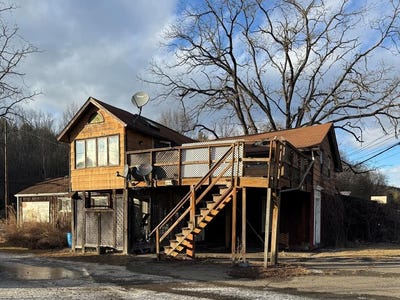 /international/us/563-589-james-monroe-avenue-monroeton-pa-110097608256/