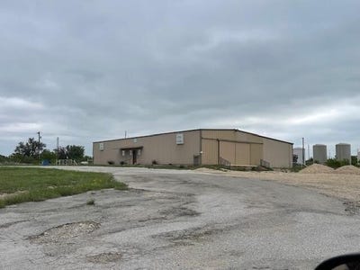 /international/us/1157-n-us-highway-83-eden-tx-110107387031/