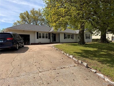 /international/us/737-2nd-street-bethalto-il-110107659252/