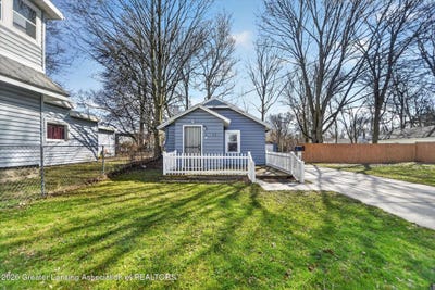 /international/us/318-e-greenlawn-avenue-lansing-mi-110107193851/