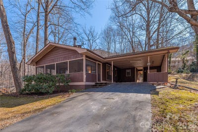 /international/us/33-ash-drive-maggie-valley-nc-110105778405/