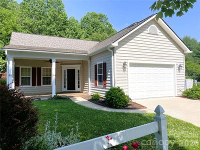 /international/us/35-sheffield-place-brevard-nc-110106553773/