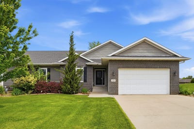 /international/us/2726-northview-lane-cedar-falls-ia-110108408685/