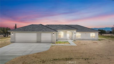 /international/us/8569-oakwood-avenue-hesperia-ca-110101222876/