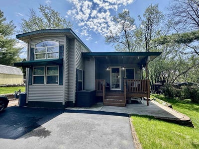 /international/us/474-westview-court-edgerton-wi-110105035795/