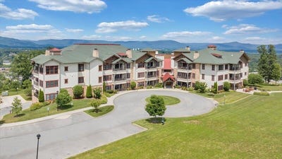 /international/us/5442-the-peaks-dr-roanoke-va-110120896433/