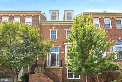 /international/us/14609-creek-valley-court-centreville-va-110108873440/