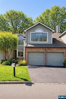 /international/us/19-lakeview-drive-old-tappan-nj-110107311154/