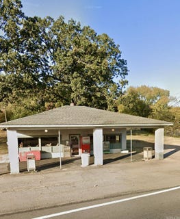 /international/us/clarksville-ar-110099667010/