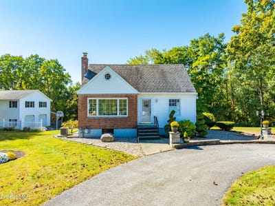 /international/us/296-watervliet-shaker-road-latham-ny-110107288782/