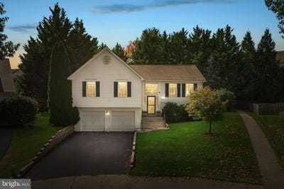 /international/us/37739-sutton-drive-purcellville-va-110120457986/
