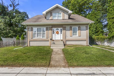 /international/us/533-n-macon-street-bement-il-110109954937/