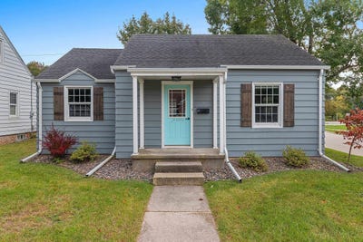 /international/us/2241-la-follette-avenue-manitowoc-wi-110110373751/