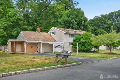 /international/us/148-woodland-road-piscataway-nj-110109029898/
