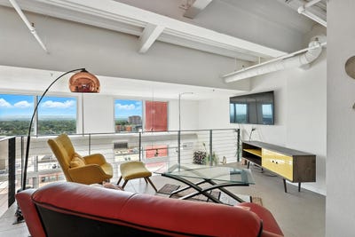 /international/us/524-central-avenue-sw-albuquerque-nm-110100900610/