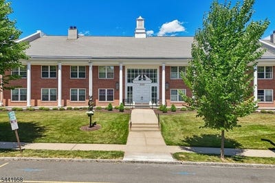 /international/us/260-prospect-st-westfield-town-nj-110109028959/