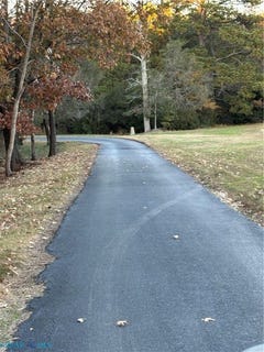 /international/us/045-moon-haven-lane-mathews-va-110103381102/