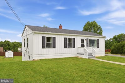 /international/us/814-w-15th-street-front-royal-va-110108957607/
