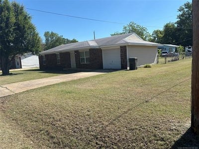 /international/us/901-n-kern-avenue-okmulgee-ok-110108396313/