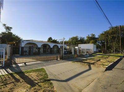 /international/us/1214-s-sultana-ontario-ca-110102828208/