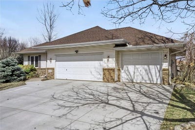 /international/us/2334-manuela-drive-chaska-mn-110108057750/