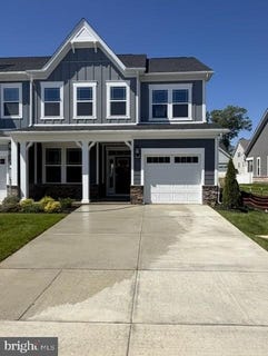 /international/us/10591-great-basin-place-white-plains-md-110108585817/