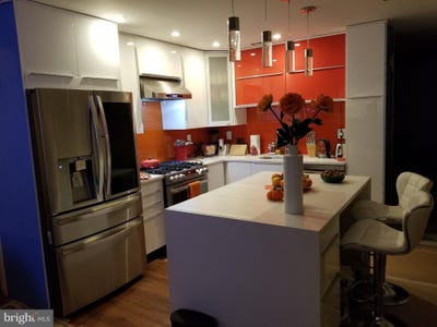 /international/us/905-pebble-lane-southampton-pa-110099202636/