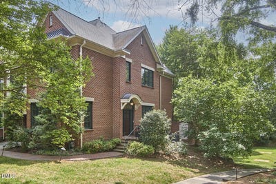 /international/us/105-village-gate-drive-chapel-hill-nc-110107573617/