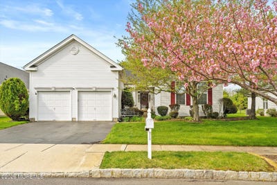 /international/us/54-bunker-hill-drive-allentown-nj-110107418459/