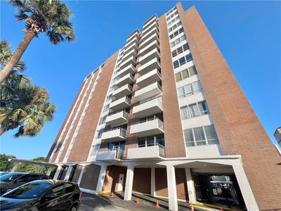 /international/us/715-s-upper-broadway-street-corpus-christi-tx-110109303847/