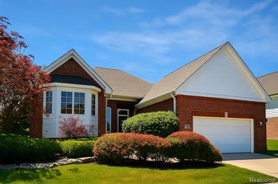 /international/us/35260-bradford-drive-new-baltimore-mi-110100462504/