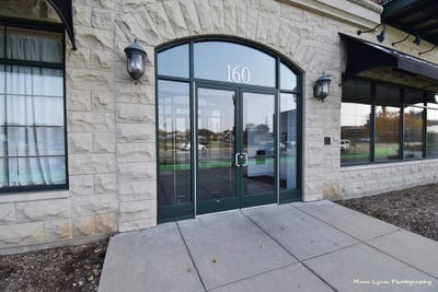 /international/us/160-s-river-street-aurora-il-110108569244/