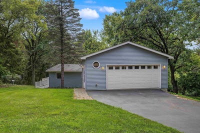 /international/us/8a285-madison-court-apple-river-il-110109213613/