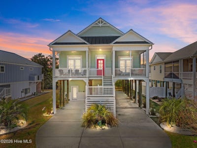 /international/us/111-se-44th-street-oak-island-nc-110106726989/