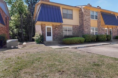 /international/us/925-cedar-terrace-cedar-hill-tx-110107165073/