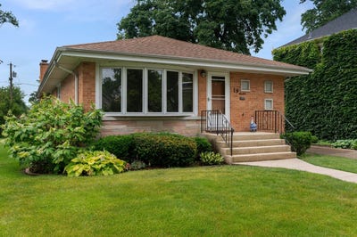 /international/us/19-w-adams-street-villa-park-il-110109070611/