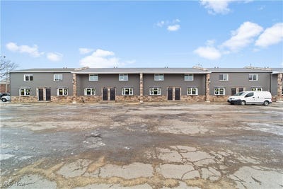 /international/us/3960-w-erie-avenue-lorain-oh-110099872058/
