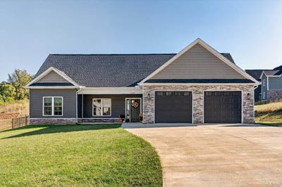 /international/us/1608-willow-oak-drive-forest-va-110120149085/