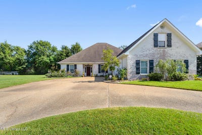 /international/us/208-old-bay-lane-bay-saint-louis-ms-110102228862/