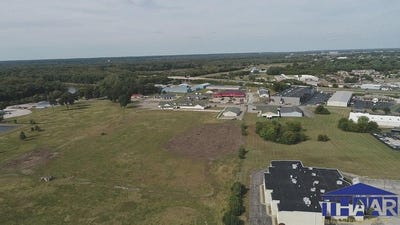 /international/us/500-w-honey-creek-drive-terre-haute-in-110075762915/