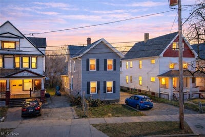 /international/us/3161-scranton-road-cleveland-oh-110106735904/
