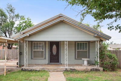 /international/us/307-w-spruce-st-lockney-tx-110108443370/