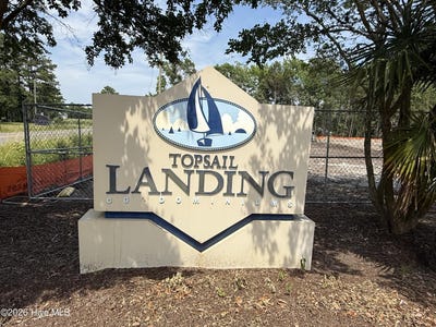 /international/us/300-332-gateway-condos-drive-surf-city-nc-110108849244/