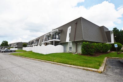 /international/us/806-lafontenay-ct-louisville-ky-110101068577/