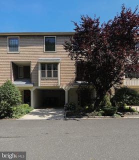 /international/us/216-kings-croft-cherry-hill-nj-110109214294/