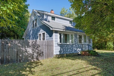/international/us/200-stillwater-avenue-bangor-me-110110294126/