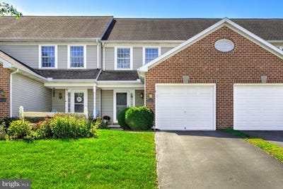 /international/us/4016-parkside-court-mount-joy-pa-110120452702/