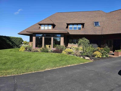 /international/us/309-state-street-presque-isle-me-110102750197/